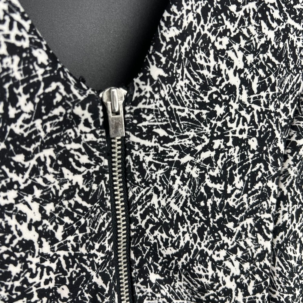 Express Pattern Dress - Picture 6 of 8